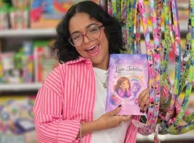 Iturbides convierte su historia en literatura emocional infantil