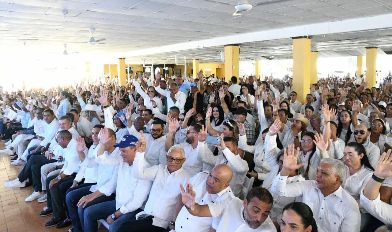 PRM refuerza estructuras en La Vega en apoyo a David Collado