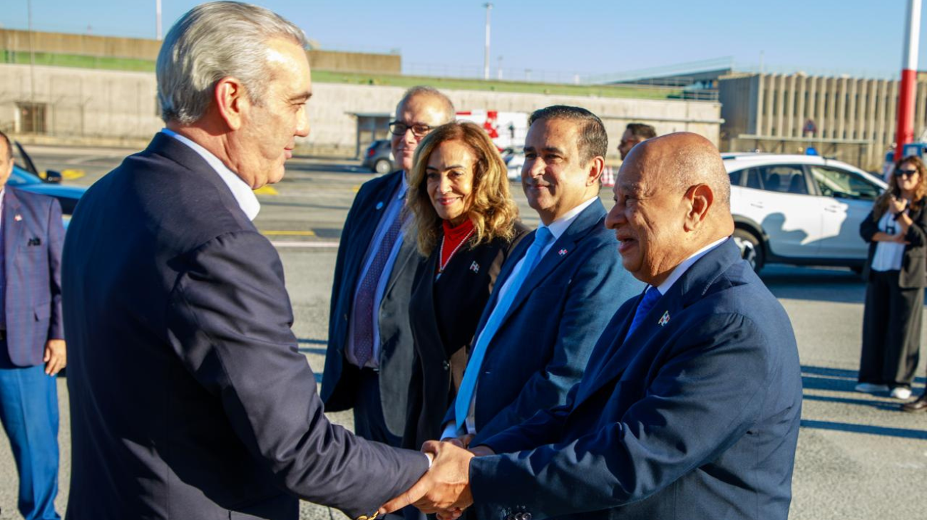 Abinader llega a Roma para audiencia con el papa León XIV y la FAO