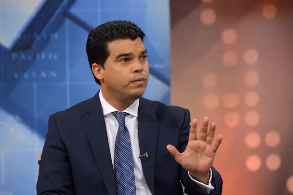 Wellington Arnaud propone debate entre aspirantes del PRM