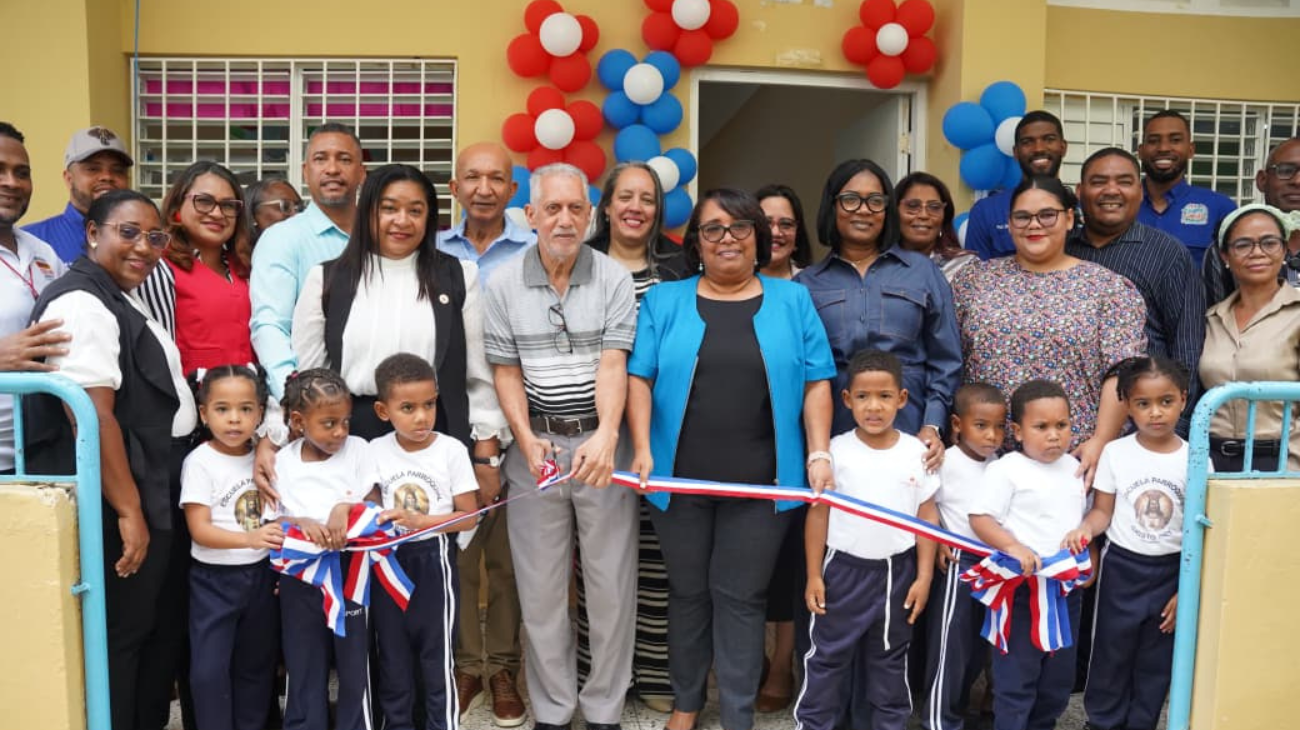 Inefi inaugura aula de psicomotricidad número 14 en Barahona
