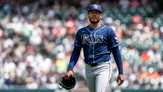 Freddy Peralta busca llevar a Rays a Serie Mundial de Beisbol